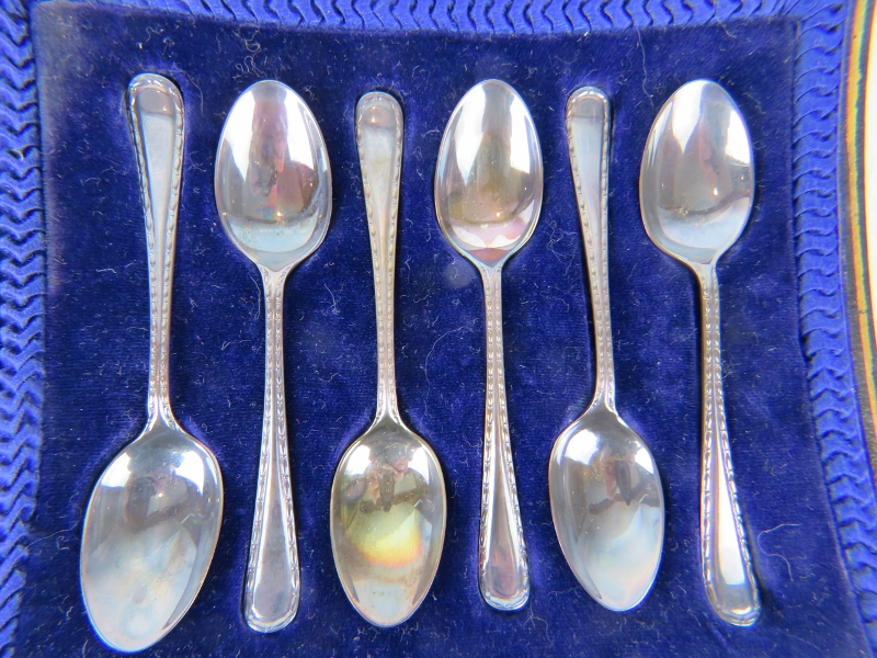 A boxed set of Liberty & Co silver coffee spoons with semi-precious gemstone terminals, hallmarked - Image 5 of 6