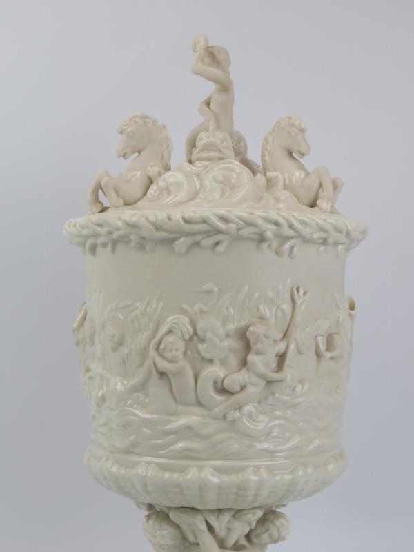 A large Belleek ‘Prince of Wales’ porcelain ice pail and cover. Decorated depicting scenes of - Image 5 of 9