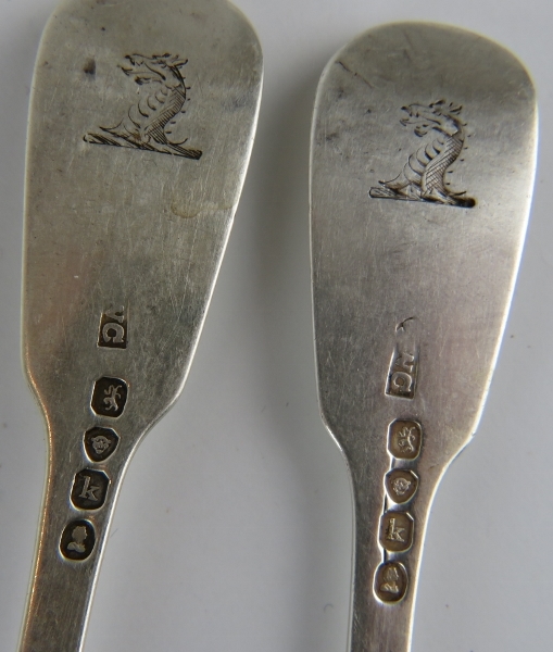 Set of six George IV silver fiddle pattern forks, each engraved with a dragon's head crest. - Image 3 of 3