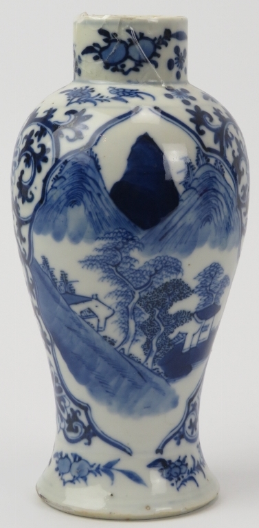 Two Chinese blue and white porcelain meiping vases and a scalloped bowl, 19th century. Both vases - Image 8 of 10