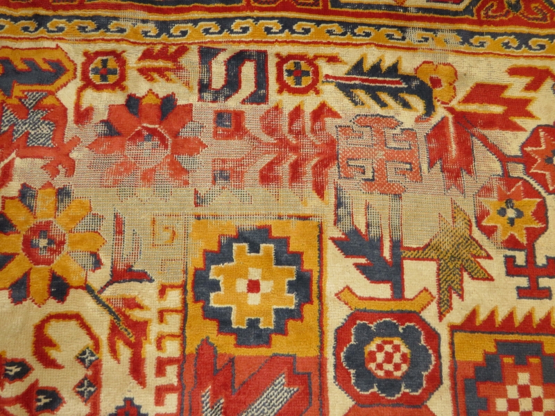 A 20th century Persian style rug, very thin close weave similar to a wall hanging. 280cm x 140cm ( - Image 5 of 5