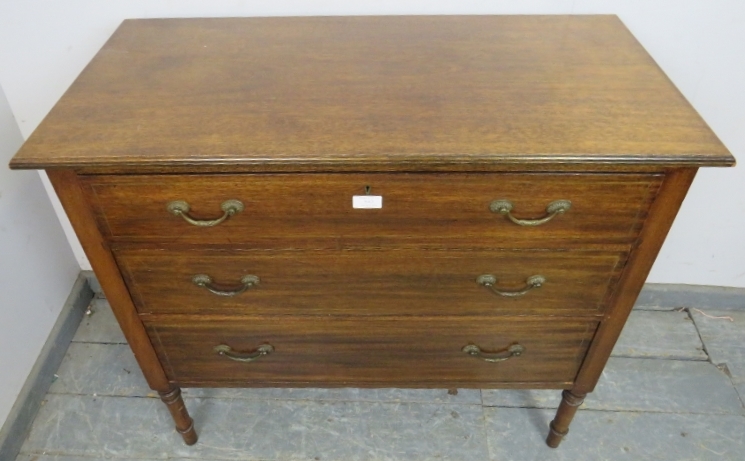 An Edwardian mahogany chest housing three long drawers with fancy brass handles and inlaid brass - Image 3 of 3