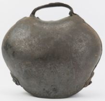 An antique cast iron cowbell, 19th century. 25 cm height. Condition report: Some age related wear