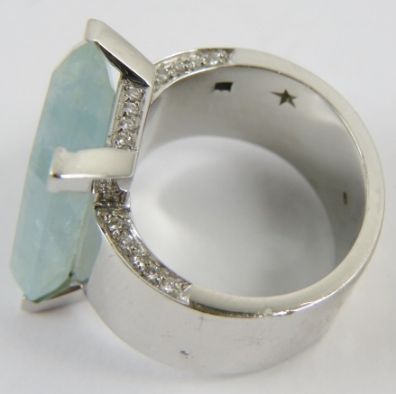 H Stern 18ct white gold, aquamarine and diamond dress ring, the milky aquamarine approximately - Image 5 of 6