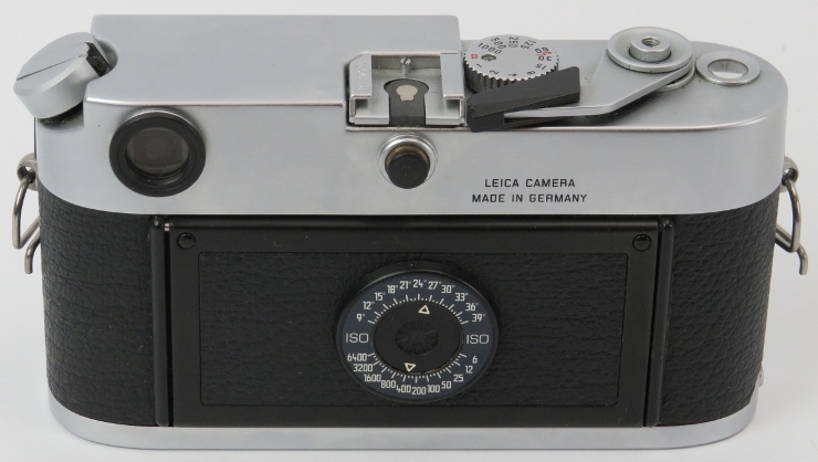 A Leica M6 silver chrome finish rangefinder camera body. Box, carry strap and instructions included. - Image 3 of 5