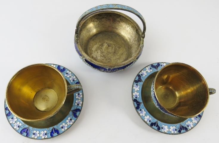 Two Russian silver gilt and enamel cups and saucers and a matching sugar basket. Each with enamelled - Image 2 of 5