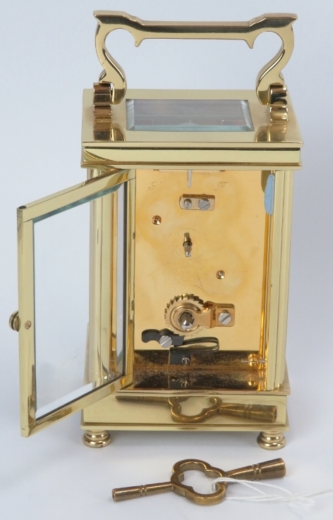 An English David Peterson brass eleven jewels carriage clock. Key included. 13 cm height. - Bild 4 aus 4