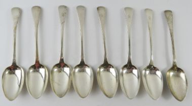 Set of 8 George IV silver dessert spoons, hallmarked for London 1821, maker Richard Poulden.
