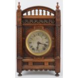 A Victorian Hogg & Shaw of Manchester oak mantel clock. Pendulum and key included. 37.5 cm height,