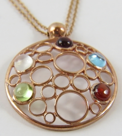 A multi-gem cabochon set ‘bubble’ pendant in precious rose gold, to include topaz, tourmaline, - Image 2 of 3