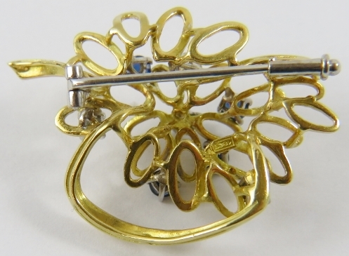 A pretty sapphire and diamond abstract floral brooch, set in yellow and white metals testing as 18ct - Image 4 of 4
