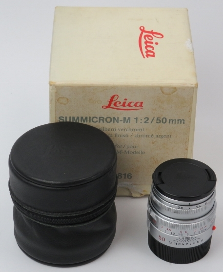 A Leica Summicron-M 1:2 50mm E39 silver camera lens. Leica caps, case and box and included. Serial - Image 4 of 4