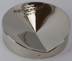 A Moet & Chandon chrome plated metal cigar ashtray. 19.5 cm diameter. Condition report: Good