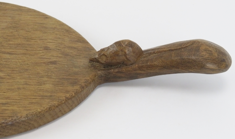 A Robert ‘Mouseman’ Thompson English oak cheeseboard. Of oval form with the trademark mouse carved - Image 4 of 5