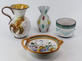 Four Italian ceramic wares, mid 20th century. Comprising a Fratelli Fanciullacci vase, a Torretti