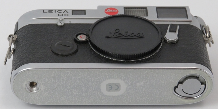 A Leica M6 silver chrome finish rangefinder camera body. Box, carry strap and instructions included. - Image 4 of 5