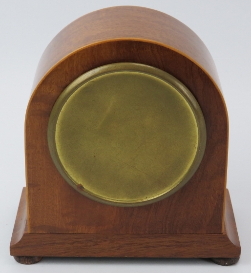 A French walnut mantel clock, early 20th century. With satinwood stringing, white enamelled dial and - Image 2 of 3