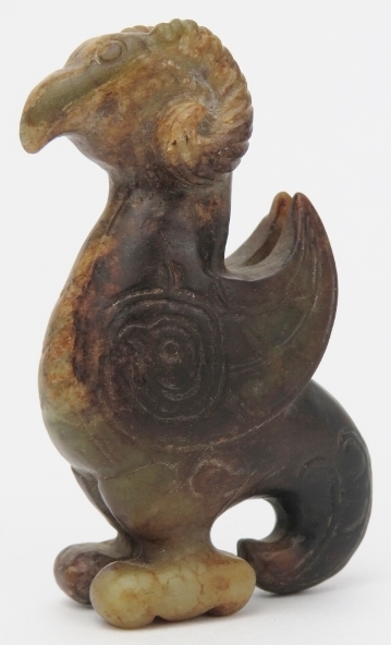 A Chinese archaistic jade carving of a zoomorphic creature. Formed as a bird with rams horns, - Image 3 of 5