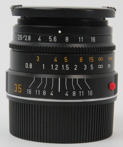 A Leica Summarit-M 1:2.5 / 35mm E39 black camera lens. With caps, hood for 35mm & 50mm f/2.5, - Image 2 of 4