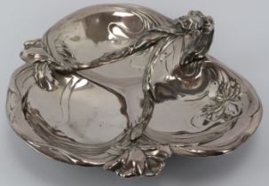 A French Art Nouveau plate silver serving tray by Victor Saglier (1809 - 1894). With Mason Eugene