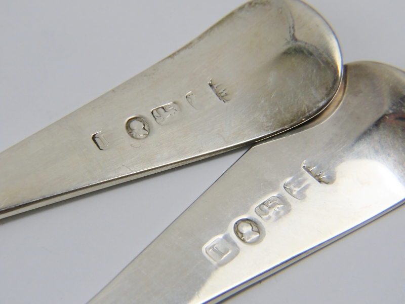 Pair of George IV silver tablespoons hallmarked for Newcastle 1825, maker John Walton. Length - Image 3 of 3