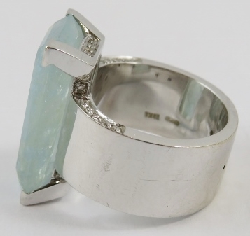 H Stern 18ct white gold, aquamarine and diamond dress ring, the milky aquamarine approximately - Image 2 of 6