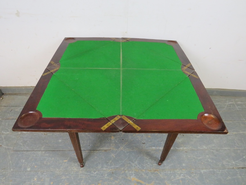 An Edwardian mahogany inlaid and crossbanded envelope card table, having one long frieze drawer, - Bild 4 aus 5