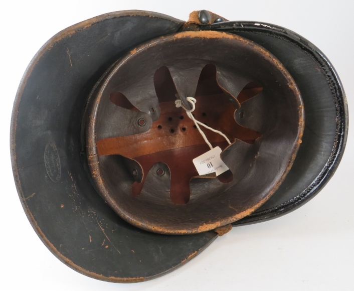 A 1920s British leather Hendry fire helmet with square comb - Image 3 of 3