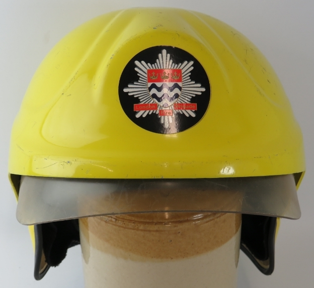 A 2010 British London Fire Brigade Cromwell integrated system fire helmet - Bild 2 aus 3
