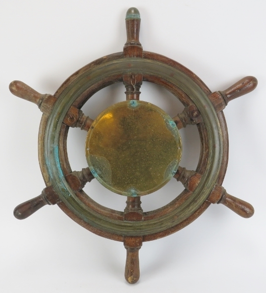 Maritime: A Sestrel bulkhead clock set within an oak and brass six spoke ship’s wheel, 20th century. - Image 3 of 3