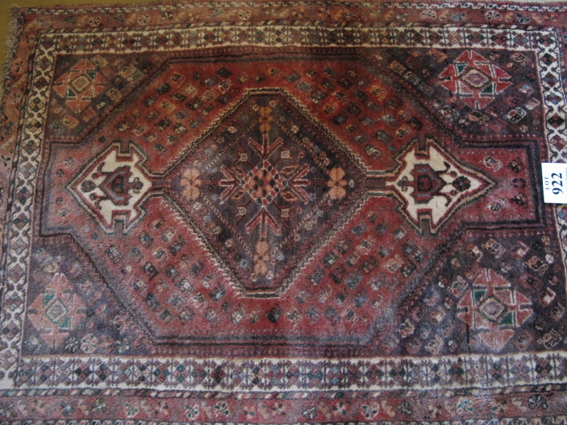A 20th Century Qashqai rug. Central pointed medallion on a red/pink ground bordered in cream. 158 - Image 3 of 3