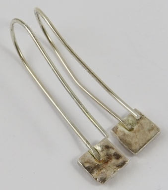 A pair of Artisanal silver earrings with square pendants below long shepherds crook fittings, 4cm - Image 2 of 3