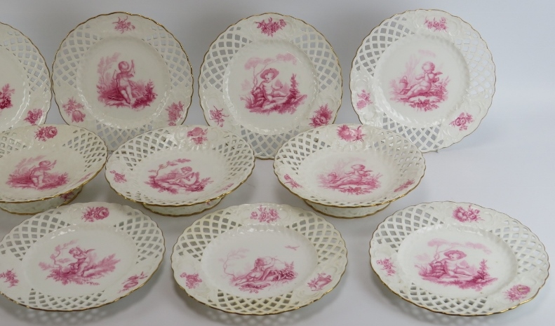 A group of Minton porcelain dinner plates and comports. Comprising nine plates, four comports and - Image 3 of 10