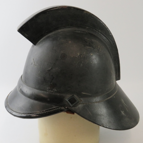 A 1920s British leather Hendry fire helmet with square comb - Image 2 of 3