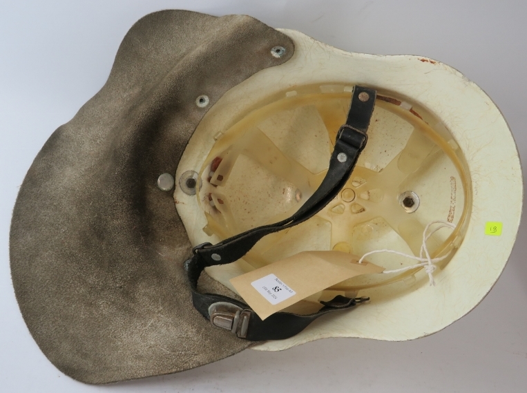 A 1970s Dutch Fire Service white fibreglass fire helmet with leather neck cowl - Bild 3 aus 3