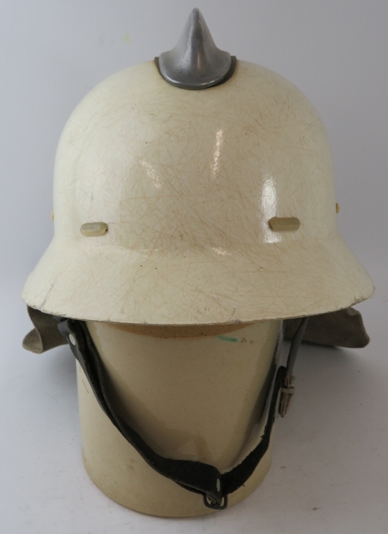 A 1970s Dutch Fire Service white fibreglass fire helmet with leather neck cowl - Bild 2 aus 3