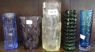 A selection of glass vases to include Whitefriars style (5)