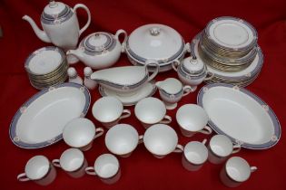 A Wedgwood Waverley dinner service containing; 8 x 27cm dia plates, 8 x 20cm dia plates, 8 x 17.5cm