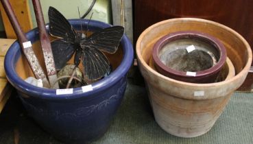 Five garden pots plus various ornaments, cutting tools, etc