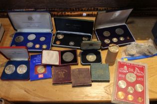 Collection of coins, coin sets with some missing, Crowns, some boxed commemorative coins, etc