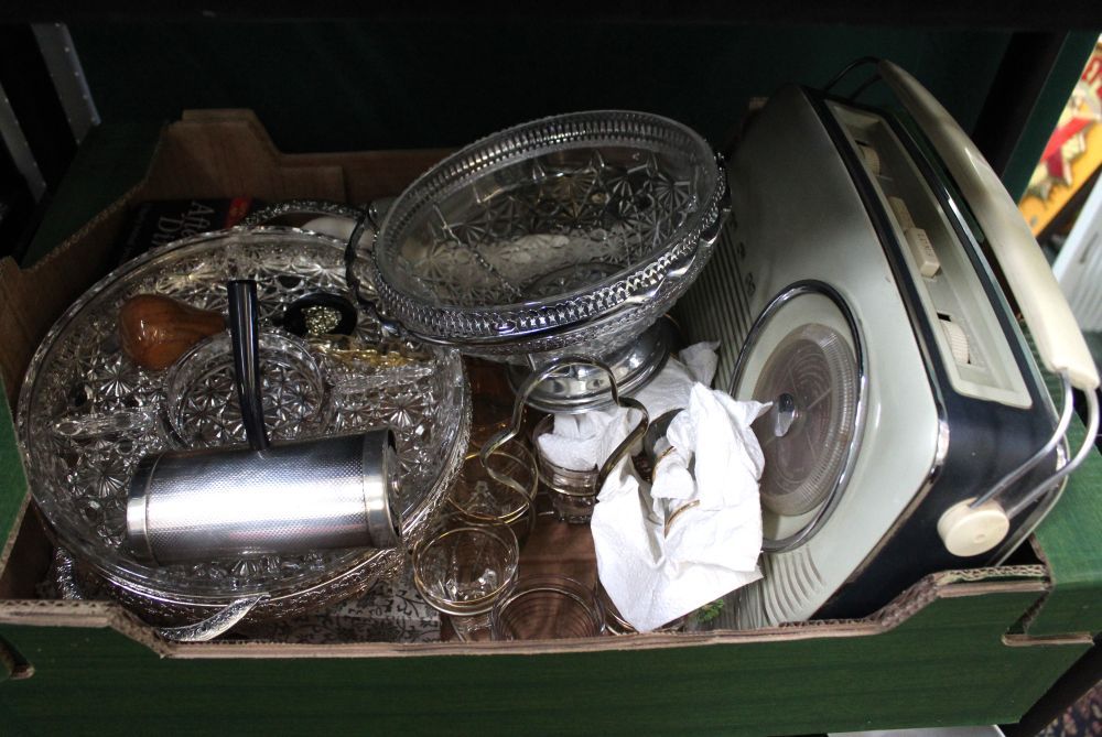Box containing glassware, radio, bits of silver ware - Image 2 of 2