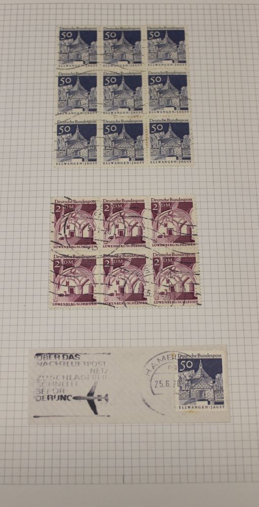 A clean collection of German stamps unmounted mint and used. Catalogue value approximately £1225 - Image 2 of 5