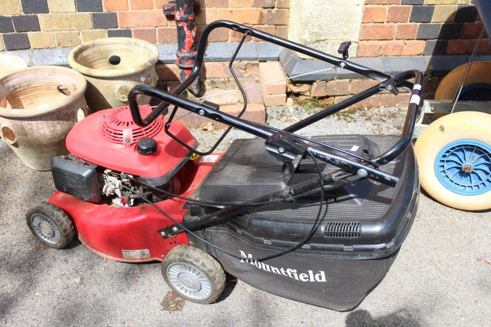 Mountfield / Honda Self Propelled Petrol Lawnmower SP185