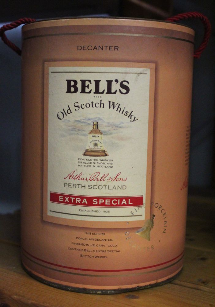 Bells Whisky decanter, 1 bottle