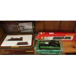 Hornby - S.R. King Arthur Class 'Sir Dinadan' model loco in box with two other similar boxed