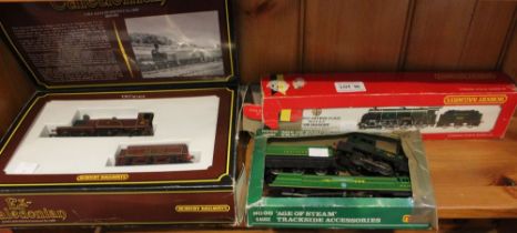 Hornby - S.R. King Arthur Class 'Sir Dinadan' model loco in box with two other similar boxed