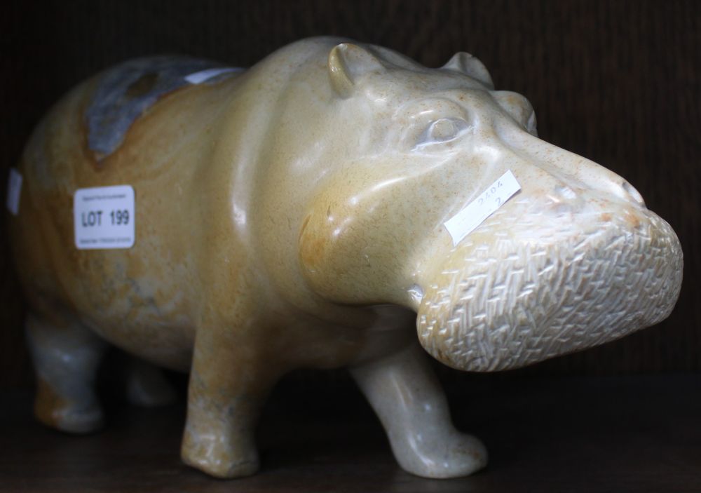 A marble model of a hippopotamus - Bild 2 aus 2