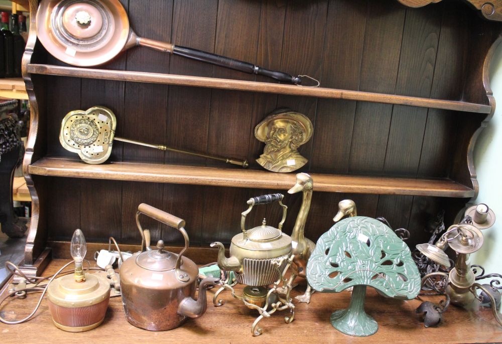 A good quantity of copper, brass and other metal wares