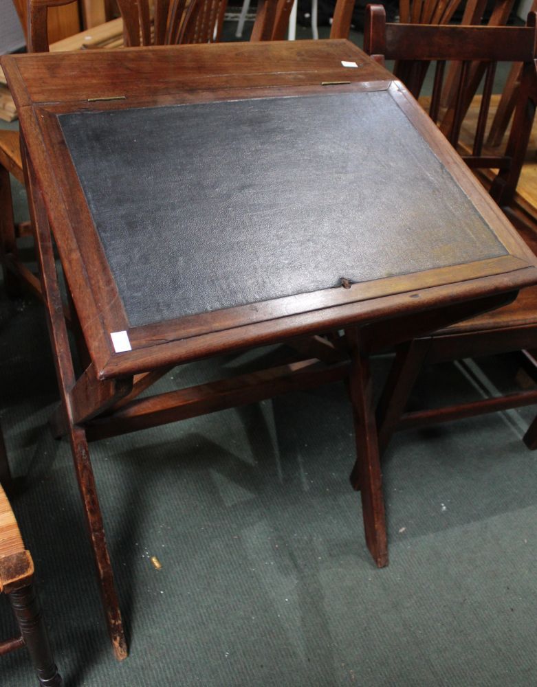 A 19th century mahogany sloping scribes desk on x-frame support with skiver inset - Image 5 of 6