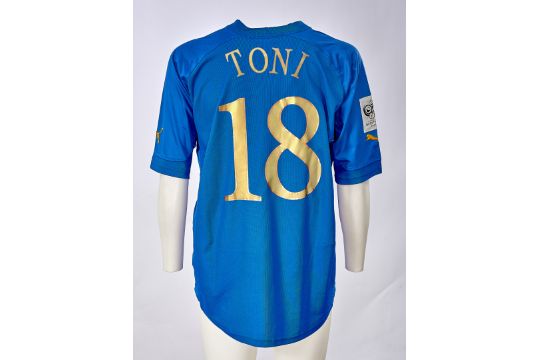 Luca Toni - Nazionale Italiana di Calcio - Qualificazioni Mondiali di Calcio 2006 - Maglia gara - Bild 2 aus 2